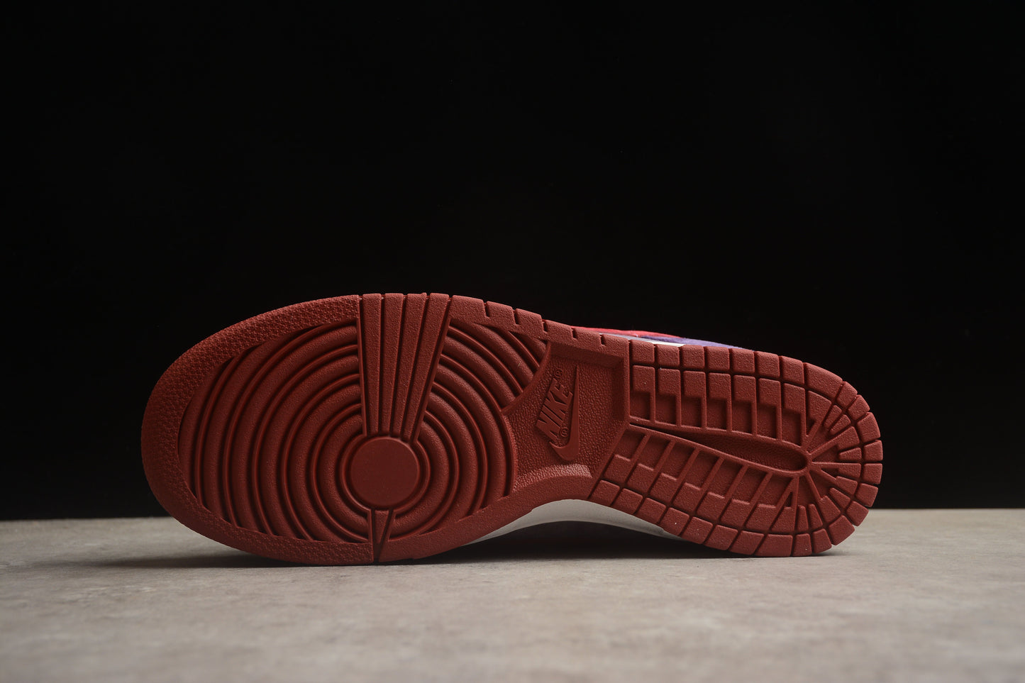 Nike Dunk Low Retro Vol. 1 SP Pflaume 