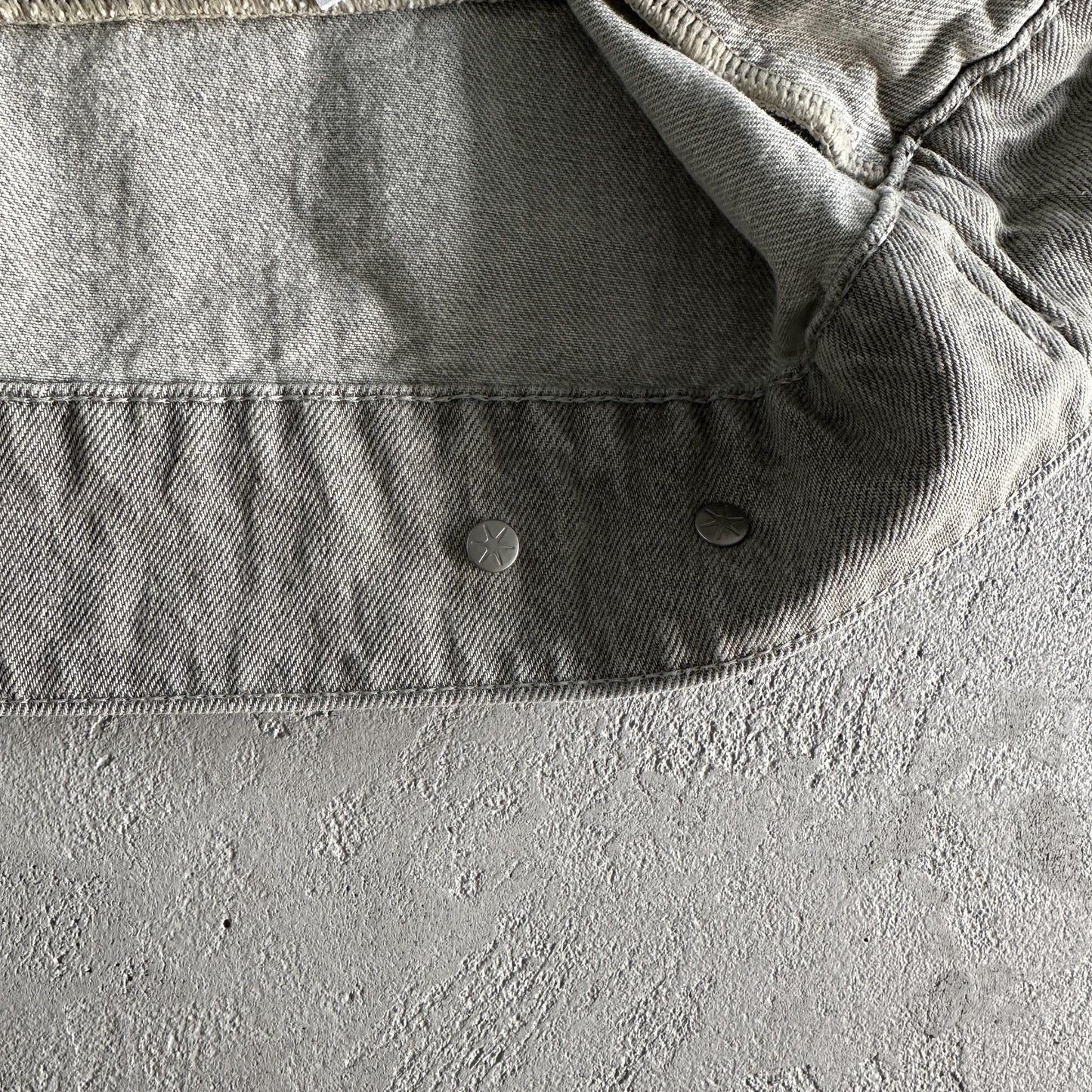 Giacca in denim Corteiz grigia