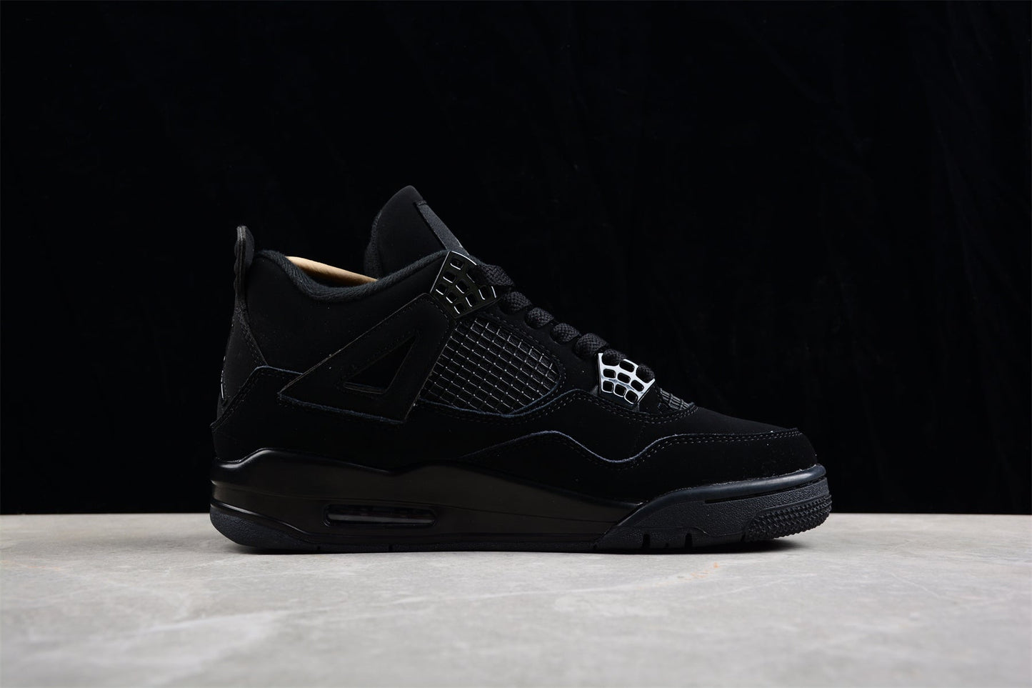 Air Jordan 4 Schwarze Katze 