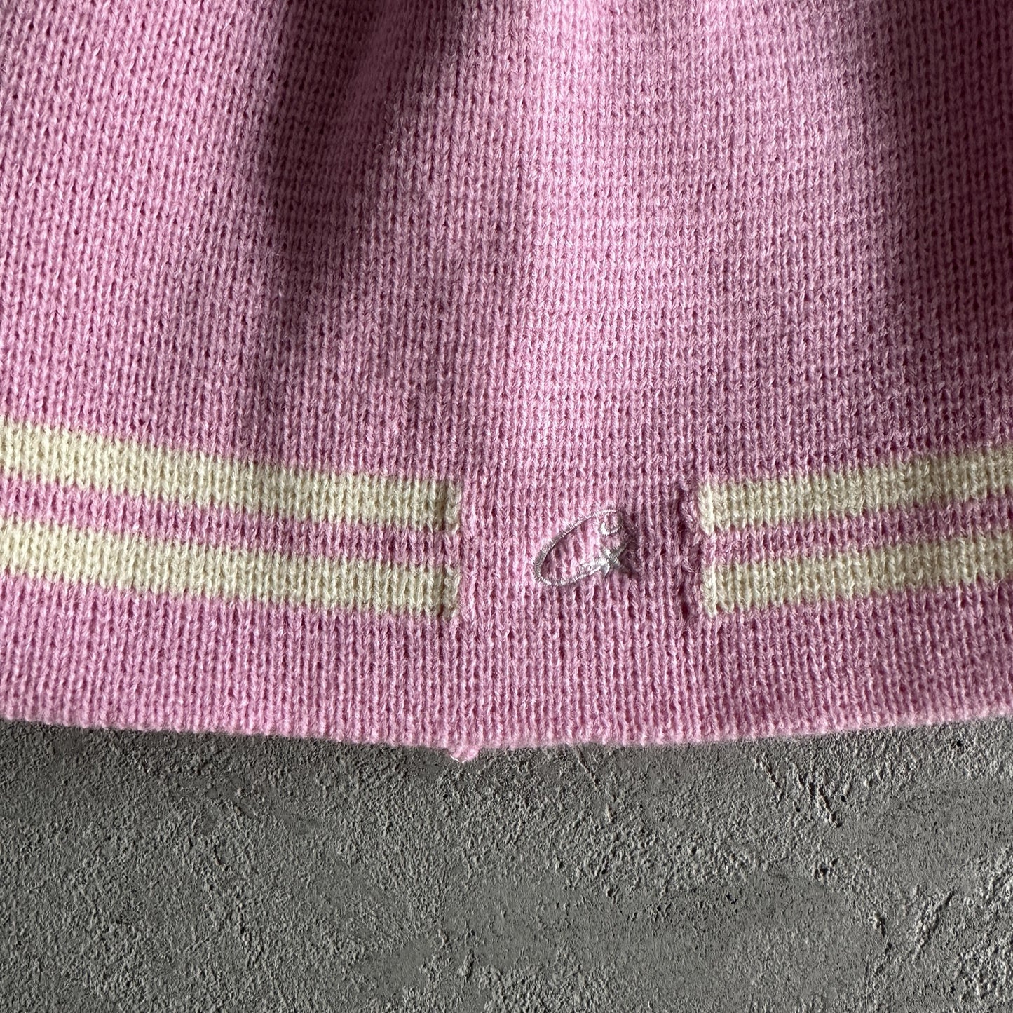 Corteiz Strickmütze mit Streifen - Pink