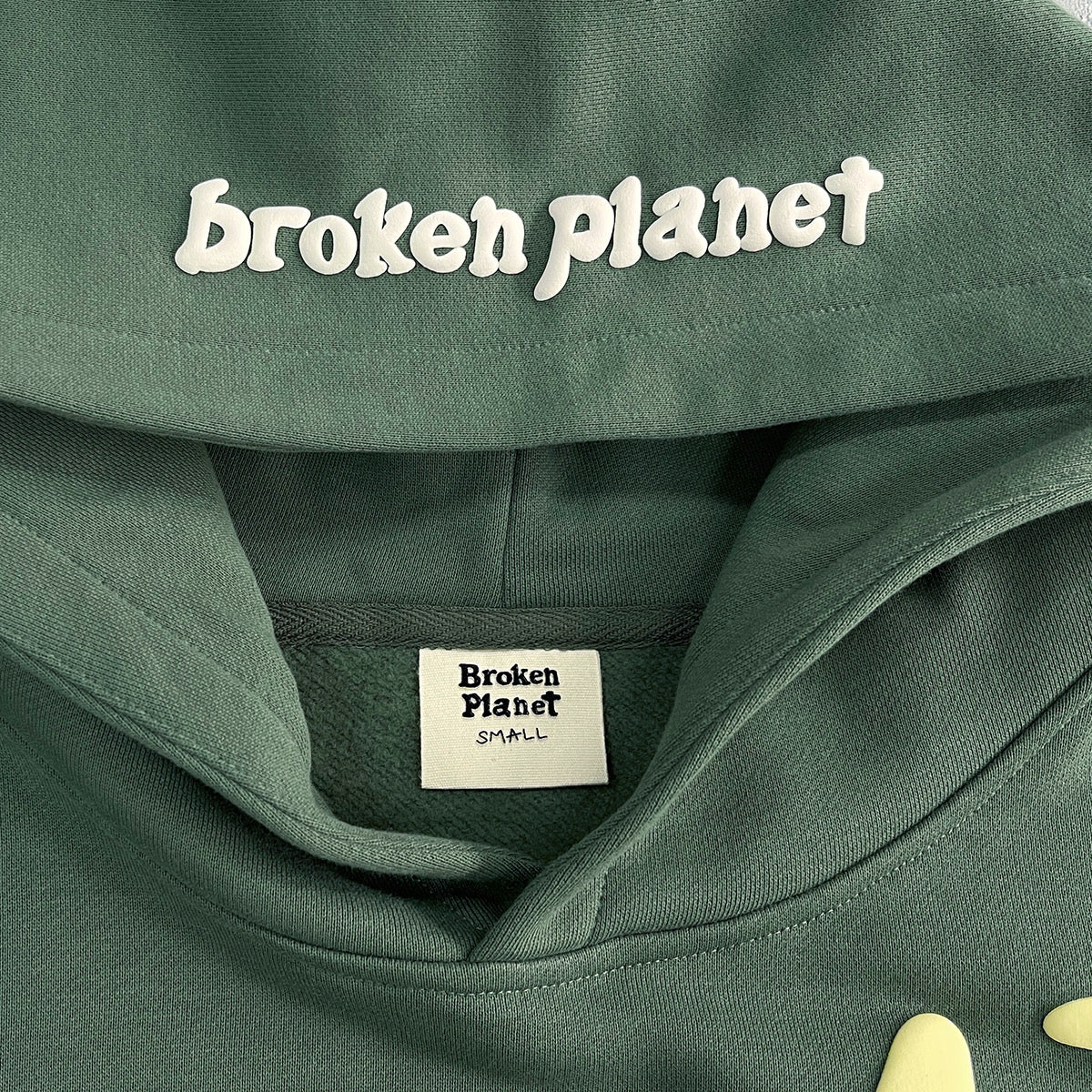 Hoodie mit Weltraumpfaden von Broken Planet 