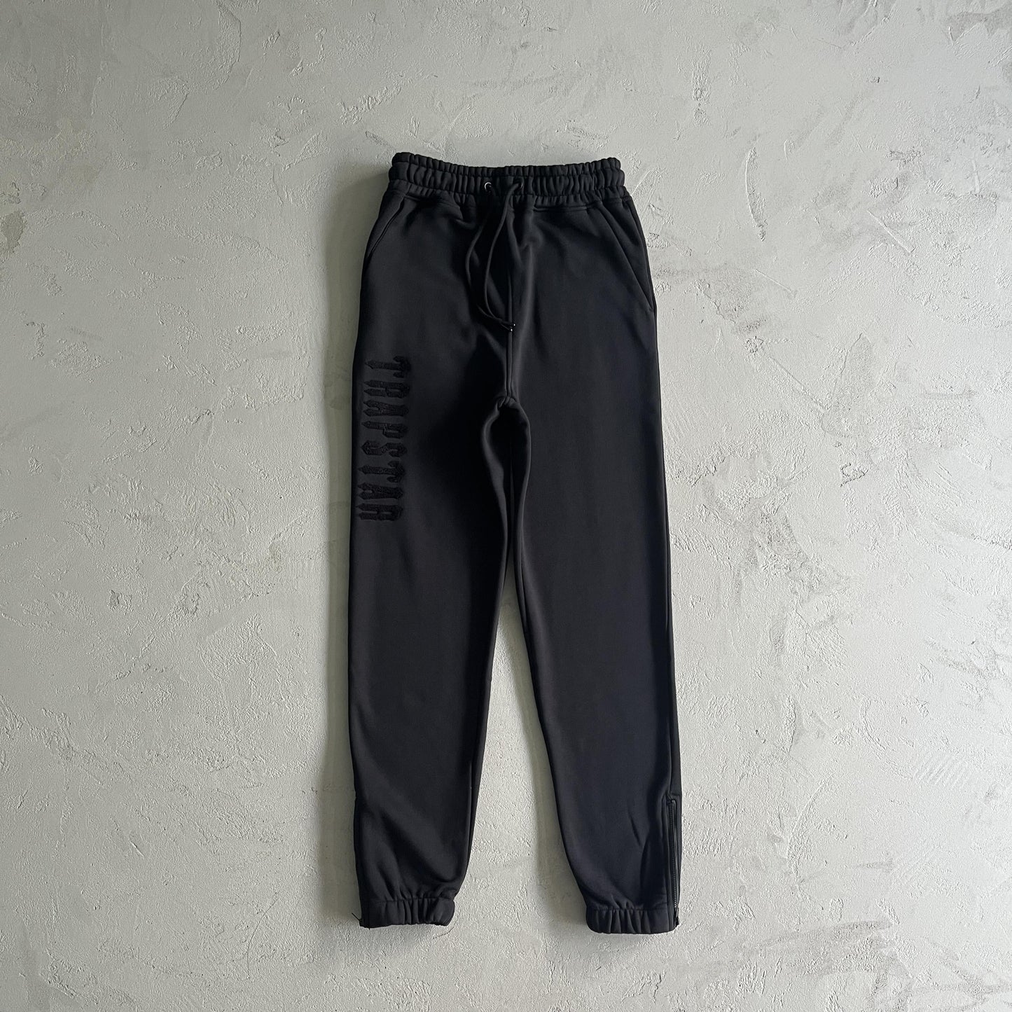 Trapstar Trainingsanzug Chenille Decording Black Out 