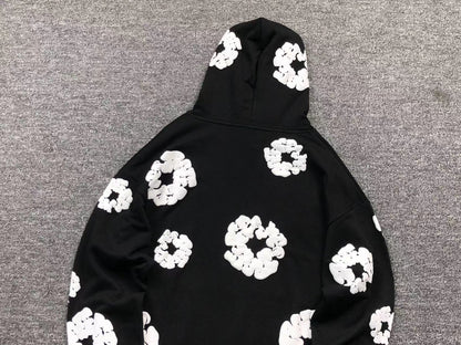 Il denim strappa la ghirlanda di cotone