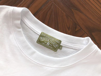 Maglietta con lacrime di denim 