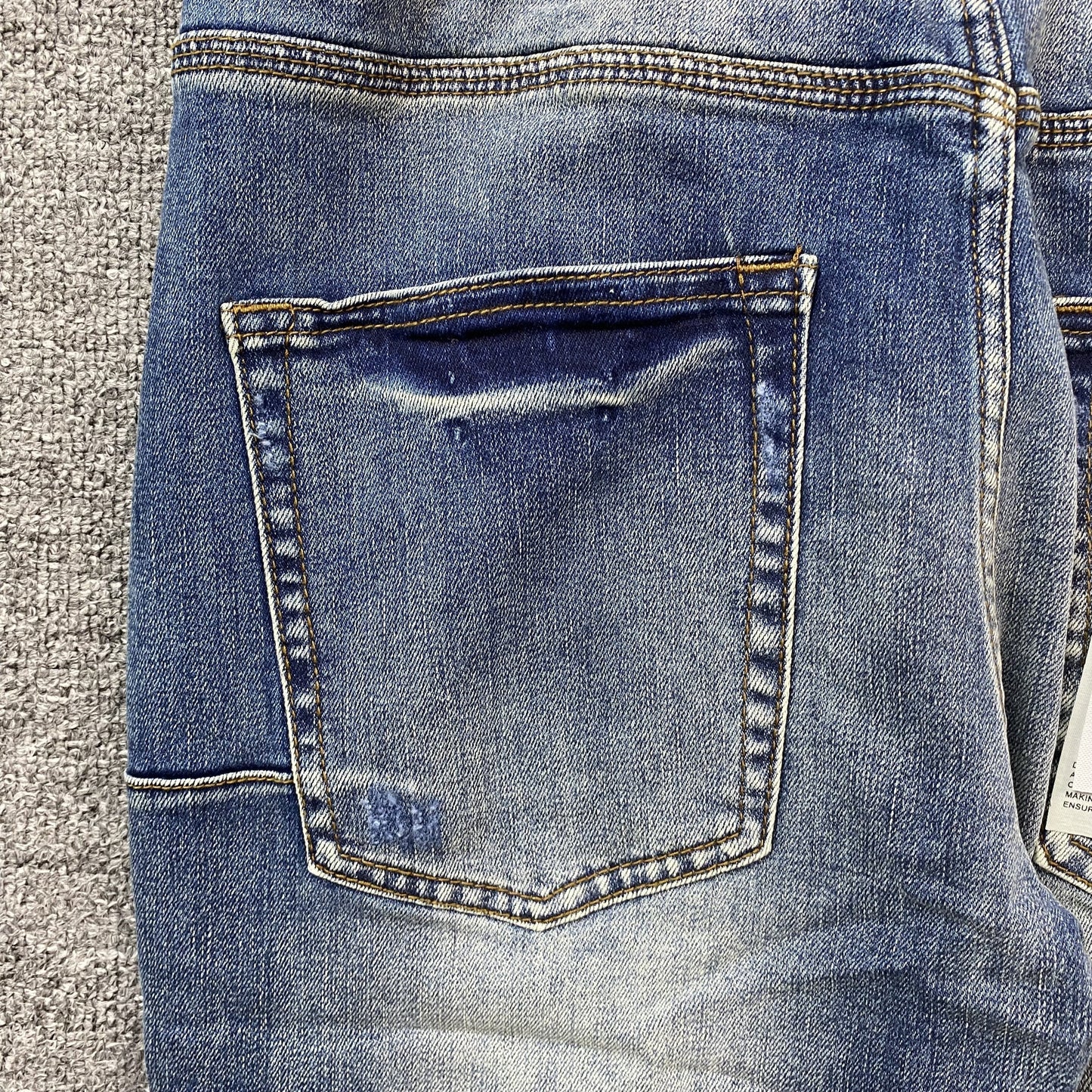 Schmale Jeans der Marke Purple Brand