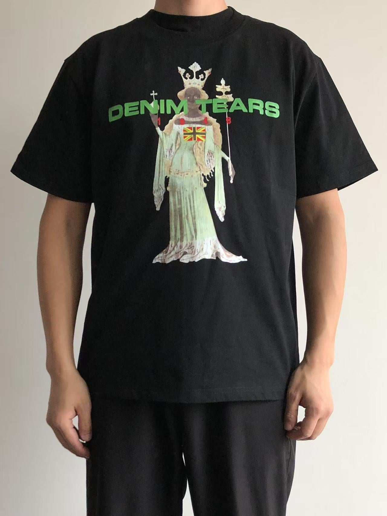 Maglietta con lacrime di denim 