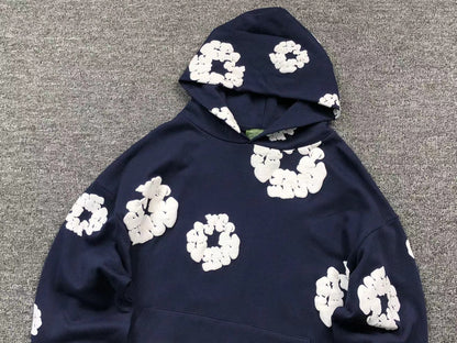 Il denim strappa la ghirlanda di cotone