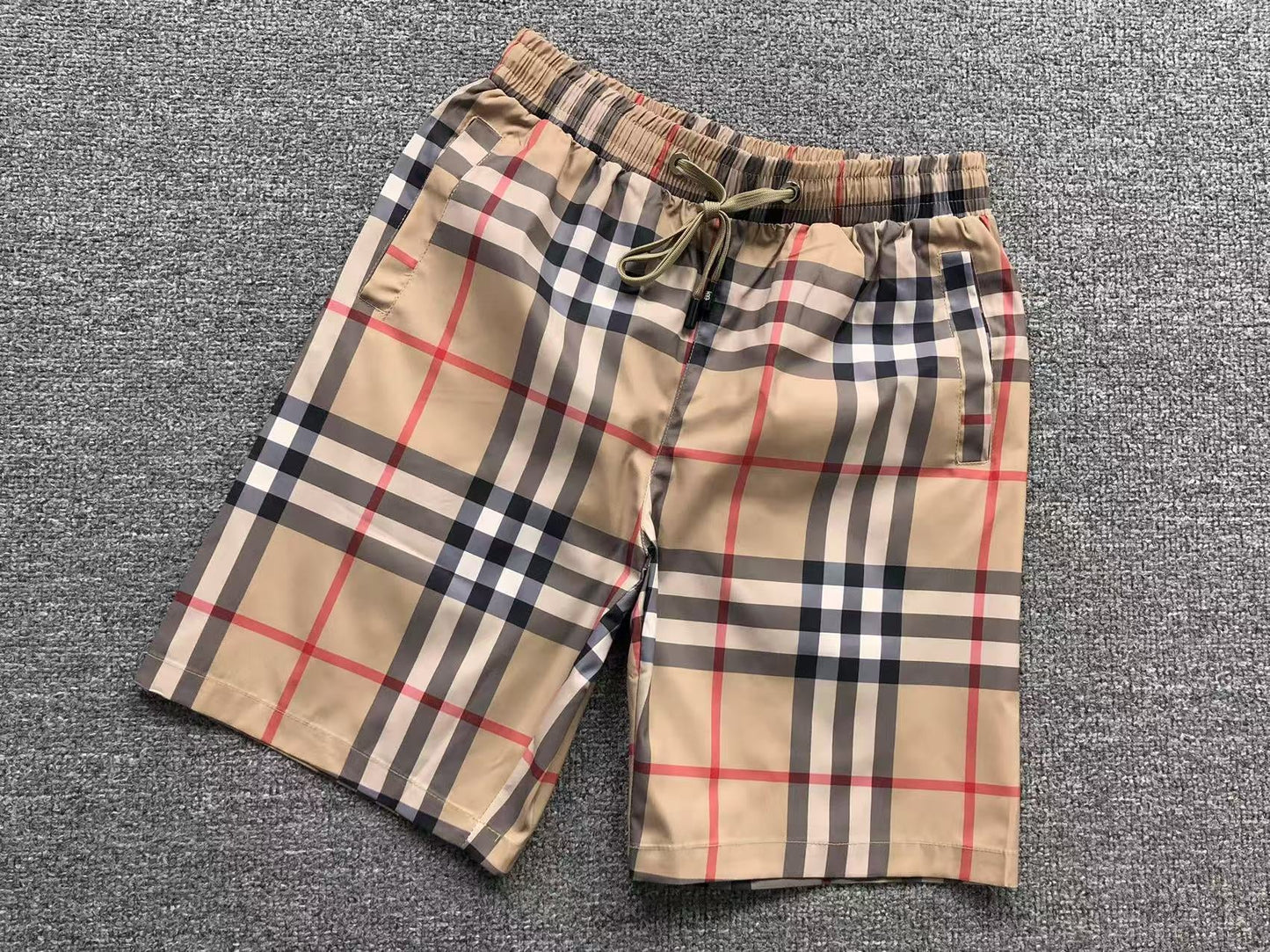 Pantaloncini Burberry 