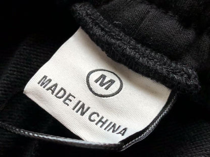 Pantaloncini con strappi in denim 