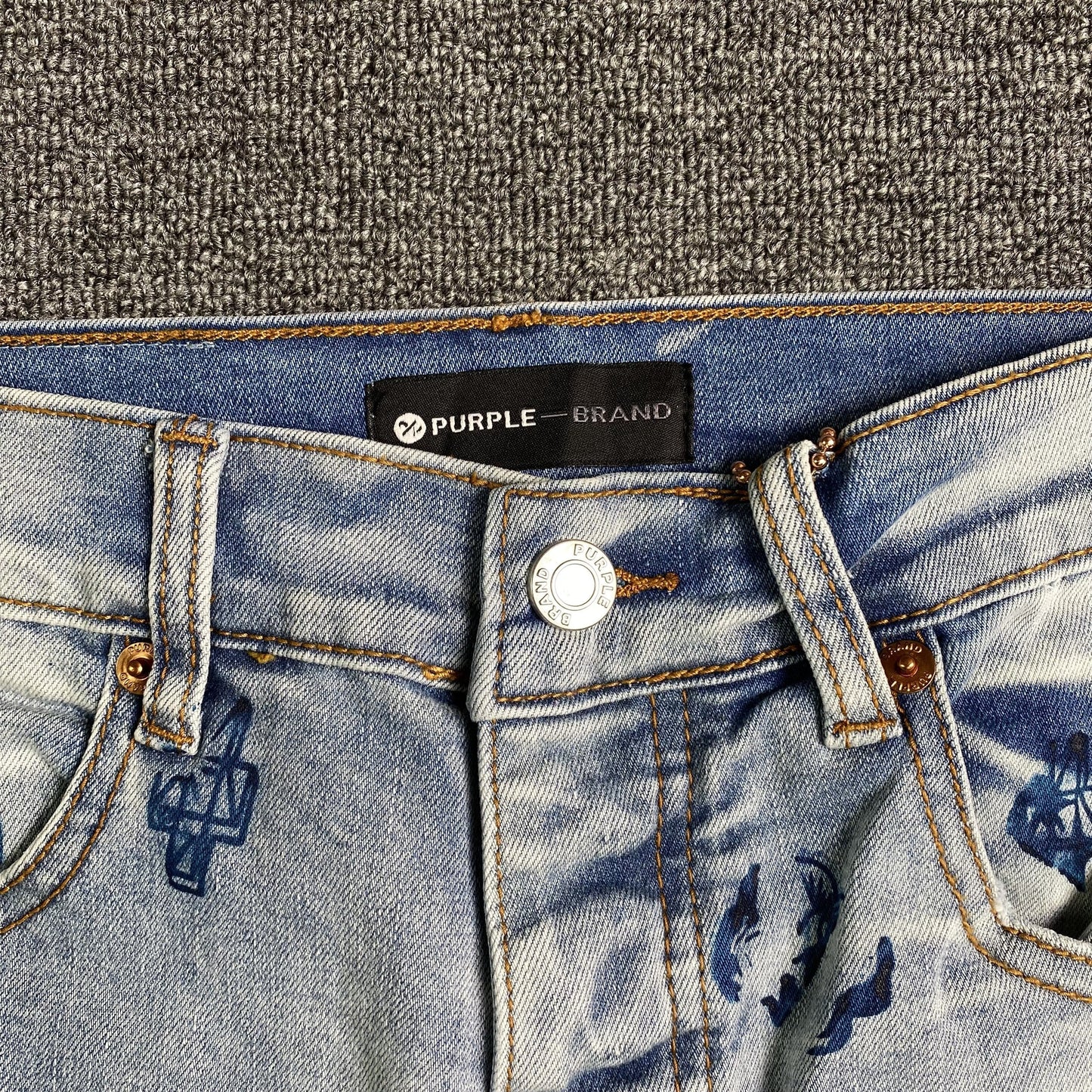 Schmale Jeans der Marke Purple Brand