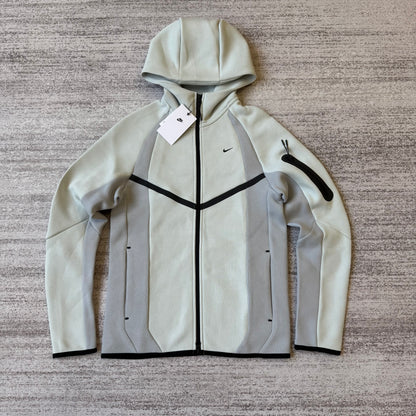 Nike New Techfleece
