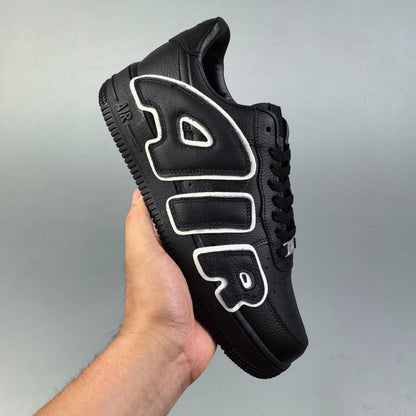 Mercato delle pulci di Cactus Plant x Air Force 1 