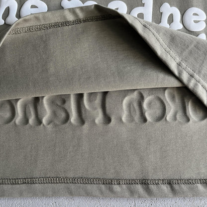 Maglietta spaziale con tre teschi del pianeta rotto 