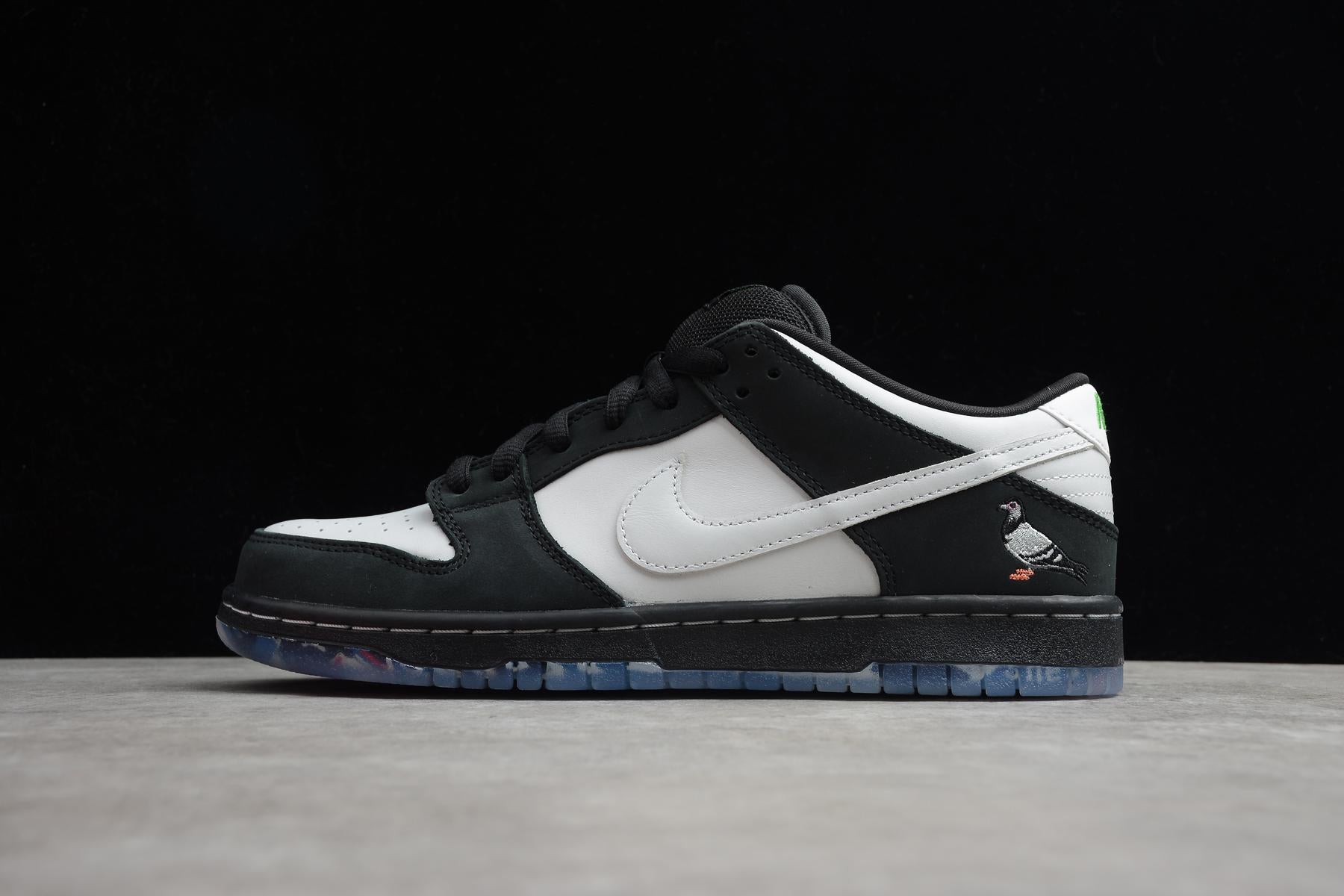 Nike sb dunk low staple sales panda pigeon