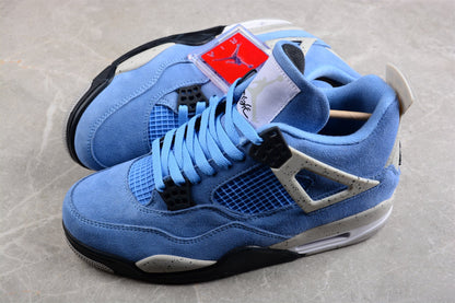 AIR JORDAN 4 RETRO "UNIVERSITY BLUE" BLAU 