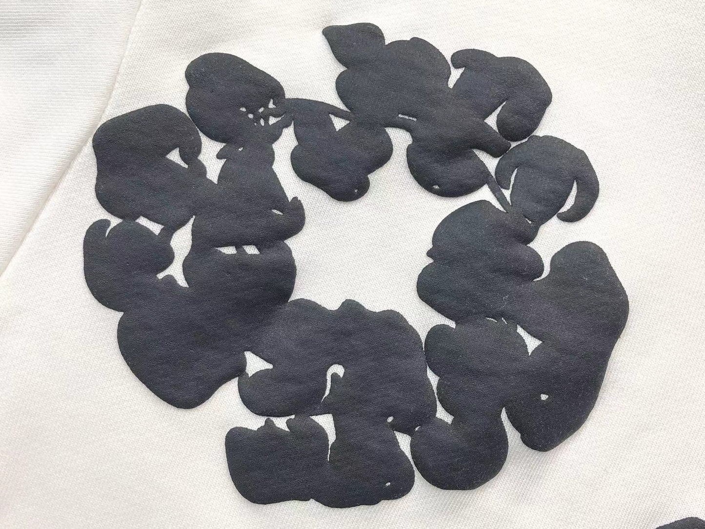 Il denim strappa la ghirlanda di cotone