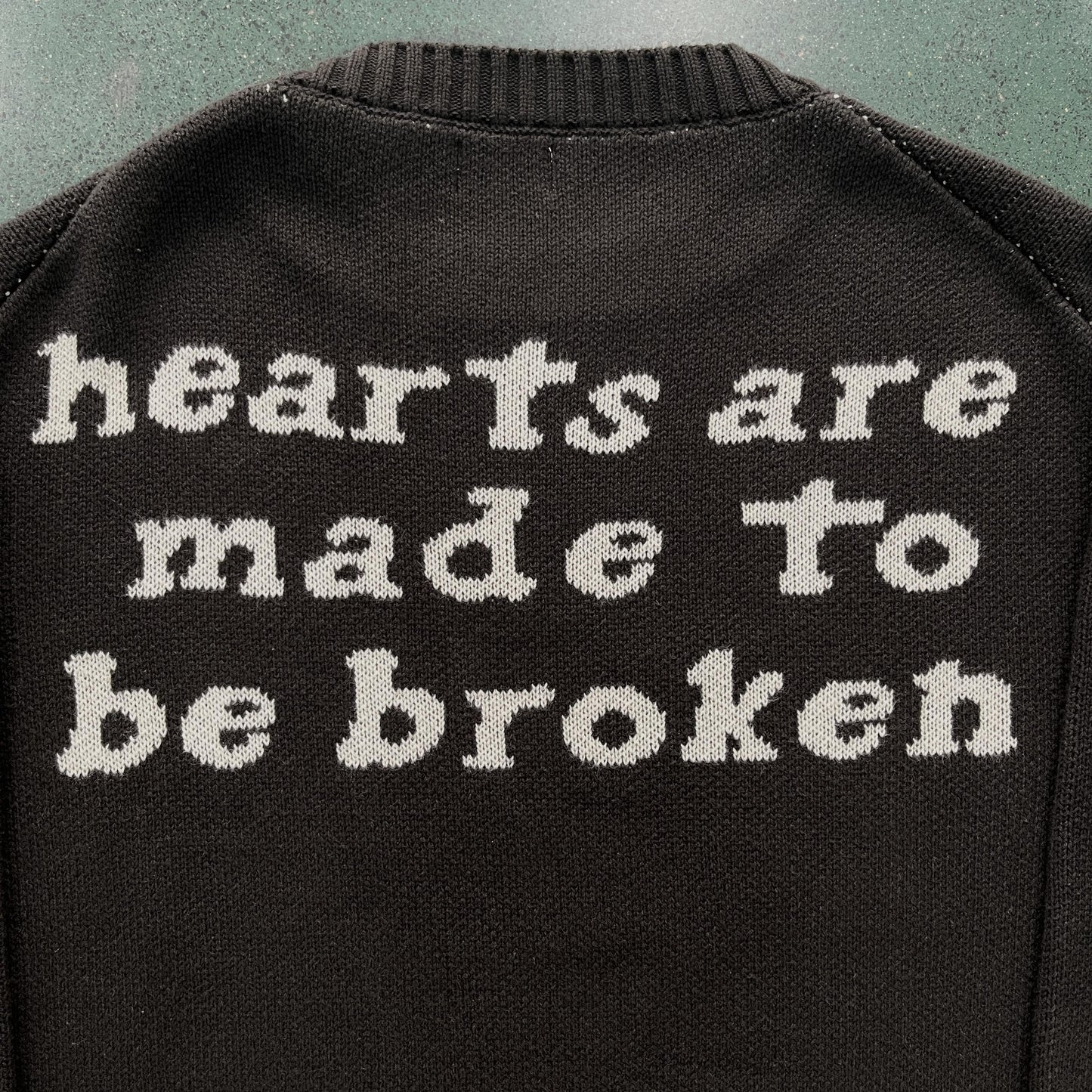 Maglione a forma di cuore con teschio di Broken Planet