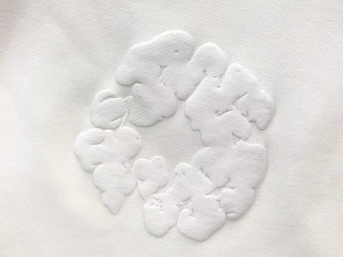 Il denim strappa la ghirlanda di cotone