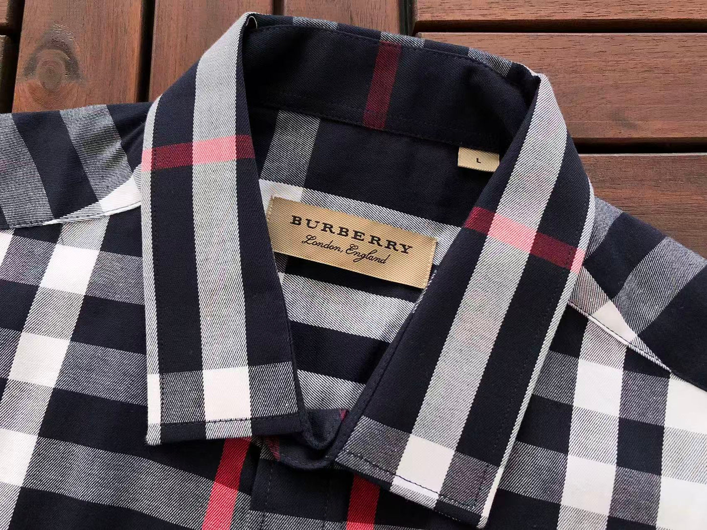 Camisa abotonada