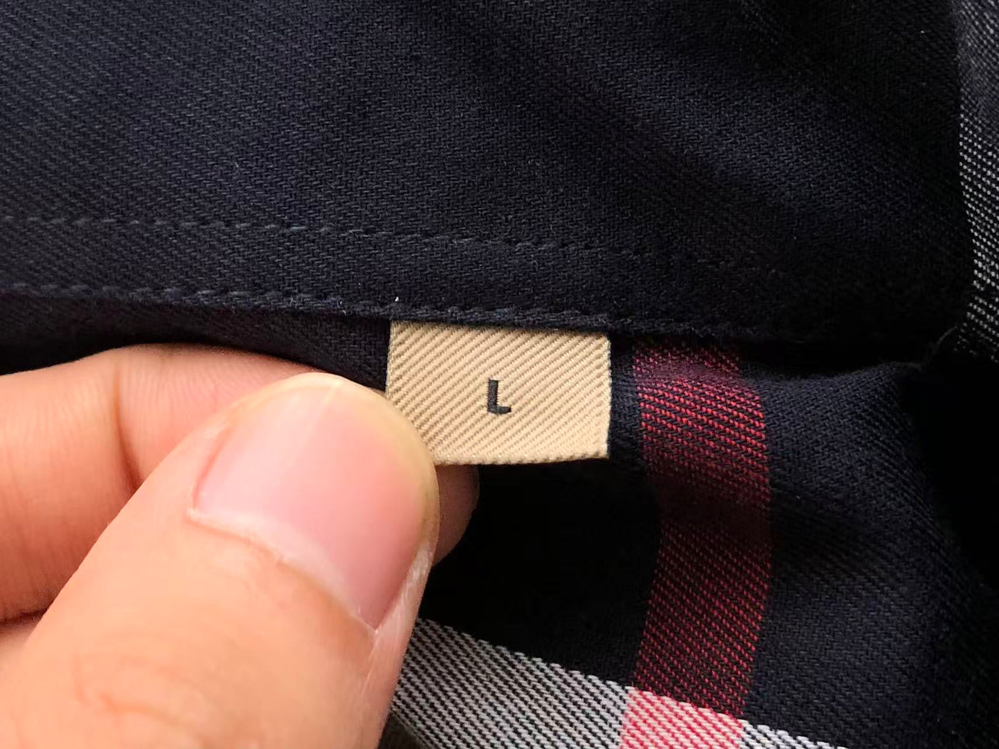 Camisa abotonada
